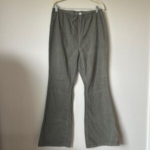 Women's Flare Corduroy Pants in Olive Sz 13